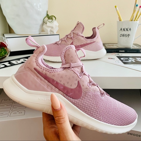 Nike Shoes - NWT nike Free Trainers 8 running shoes